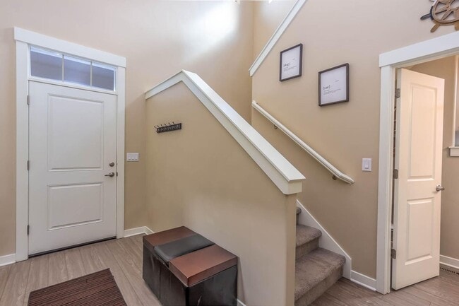 Building Photo - 3760 SW Badger Ct