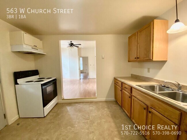 Foto del edificio - 563 W Church St