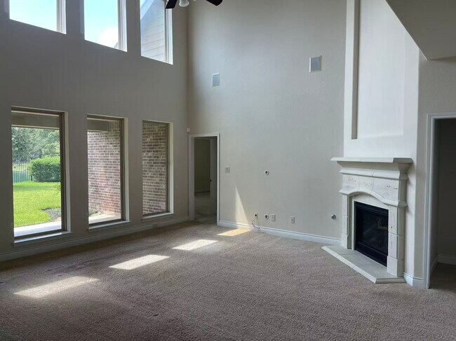 Building Photo - 20323 Mary Point Ln