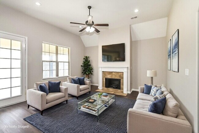 Foto del edificio - 75 Briar Hollow Ln