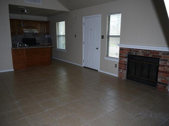 Building Photo - 6897 NW Willow Springs