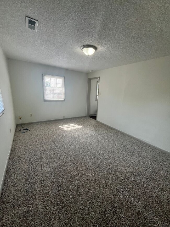 Building Photo - 1694 S Washington Ave
