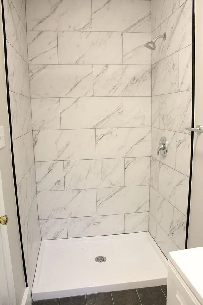 Foto del edificio - 311 E Duffy St