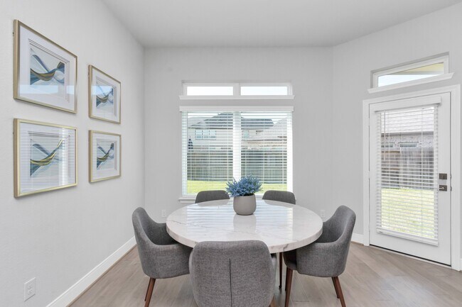 Foto del edificio - 28646 Monarch Cliffs Dr