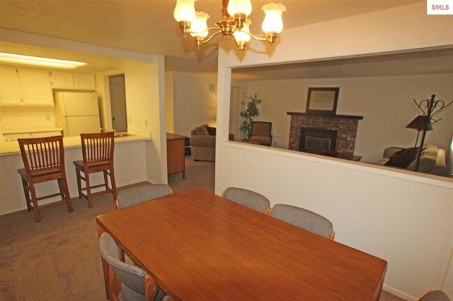 Building Photo - 675 Schweitzer Mountain Rd