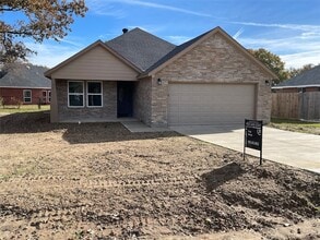 Building Photo - 721 Hillburn Dr