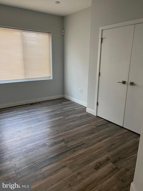 Foto del edificio - 1265 N Newkirk St