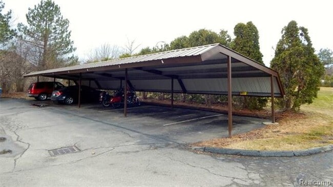 Building Photo - 225 Briarcrest Dr