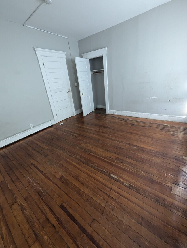 Building Photo - 603 Howard Ave