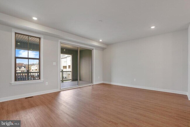 Foto del edificio - 6004 Stoneroller St