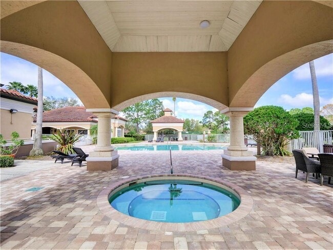 Building Photo - 13827 Fairway Island Dr