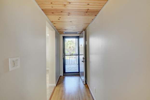 Foto del edificio - 14 Royal Palm Way