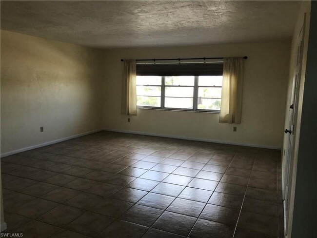 Building Photo - 1714 Bikini Ct