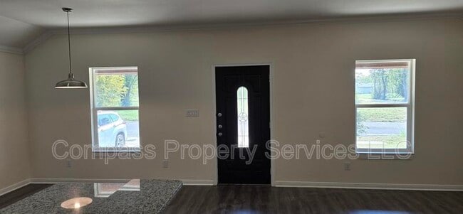 Building Photo - 2808 S 8th St