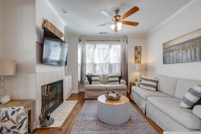 Foto del edificio - 589 Madewood Dr