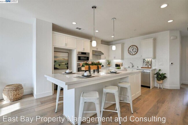 Foto del edificio - 4 br, 4 bath House - 39128 Memorial St.