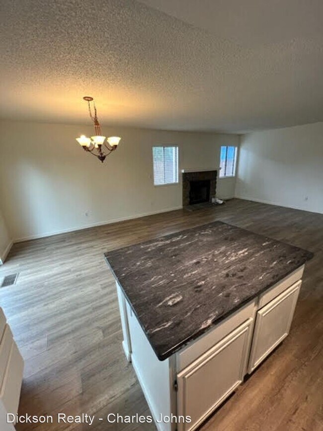 Building Photo - 3 br, 2.5 bath House - 5960 Bankside Way