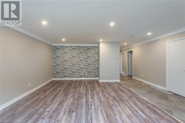 Building Photo - 75 Kimberly Dr
