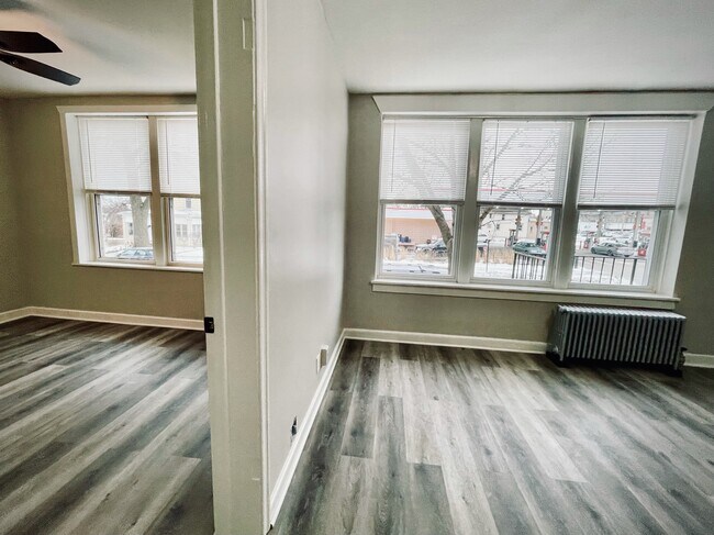 Foto del edificio - 4932 S Packard Ave
