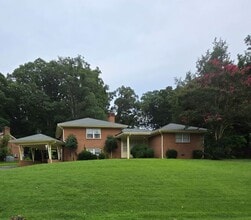 Building Photo - 515 Danray Dr