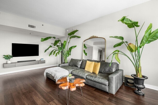 Foto del edificio - Charming 2BR Condo in Midtown Atlanta