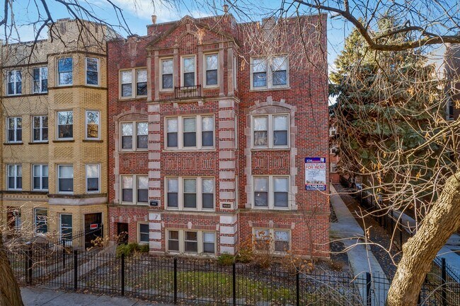 Foto del edificio - 5058 N Winchester Ave