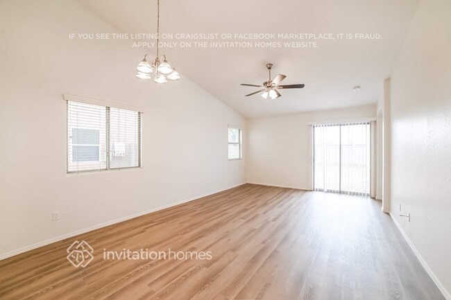 Foto del edificio - 18365 W Eva St