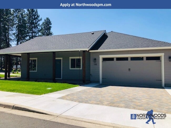 Building Photo - Newer Home Built 2020~ Walking distance to...