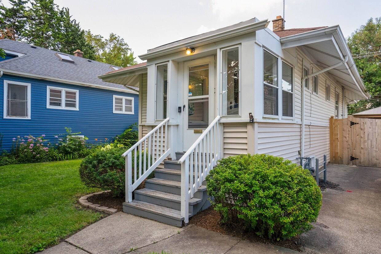 Foto principal - 3932 Forest Ave