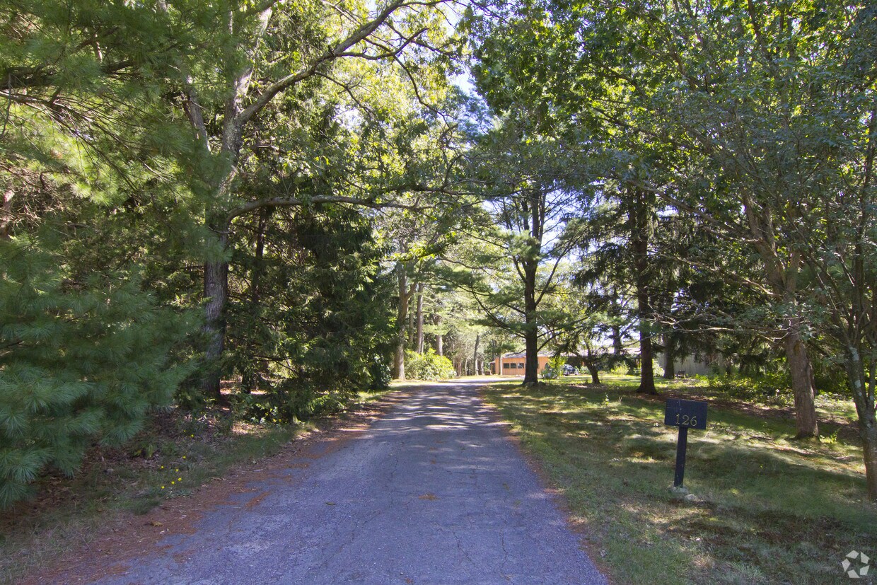 126 Topsfield Rd, Ipswich, MA 01938 Apartments in Ipswich, MA