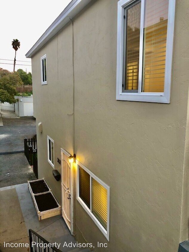 Primary Photo - 3135-3137 Boundary St