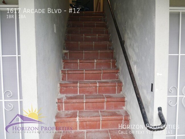Building Photo - Cozy 1 Bed 1 Bath 700sqft Fourplex in Nort...