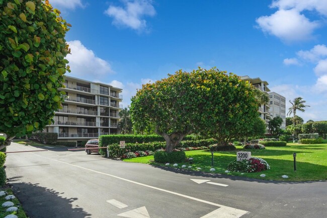 Building Photo - 3200 S Ocean Blvd