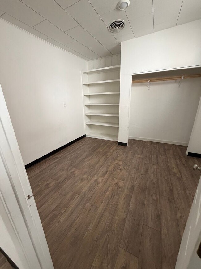 Foto del edificio - Price Main Street Triplex