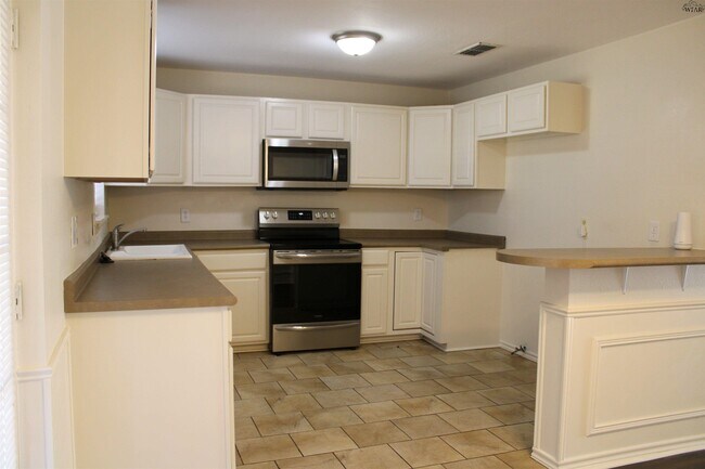 Foto del edificio - 1610 Christine Rd