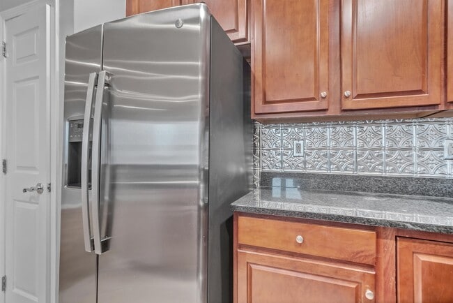 Building Photo - 40 Lydia Dr