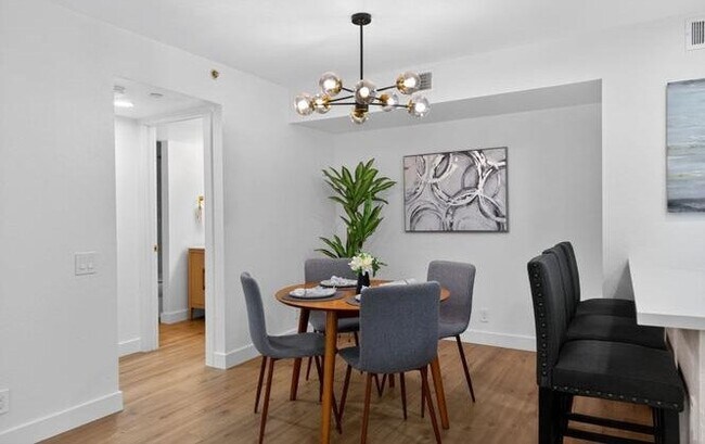 Foto del edificio - 199 E Warren Common