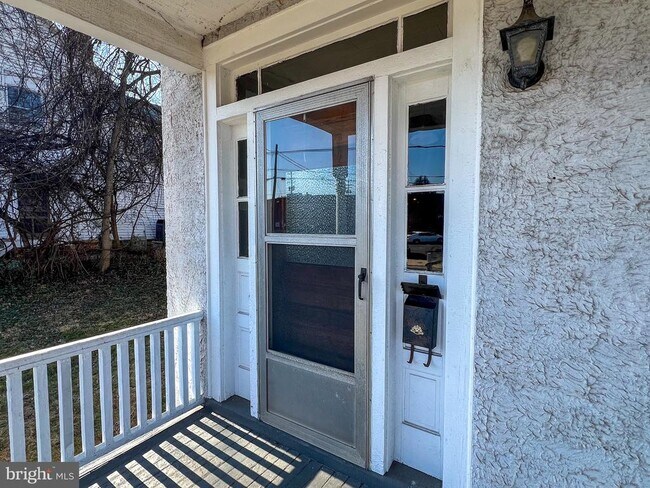 Foto del edificio - 314 N West St