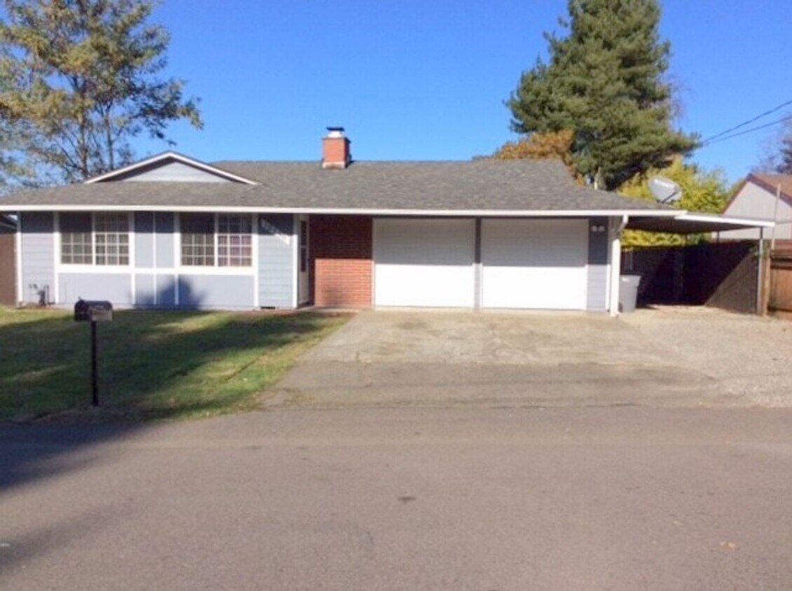 Foto principal - Renton - Lovely 3BDRM/1 BATH Rambler - Ava...