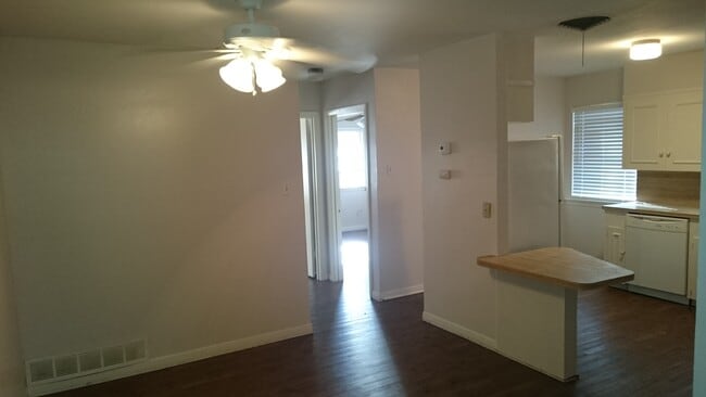 Building Photo - 1515 Woodlawn Blvd
