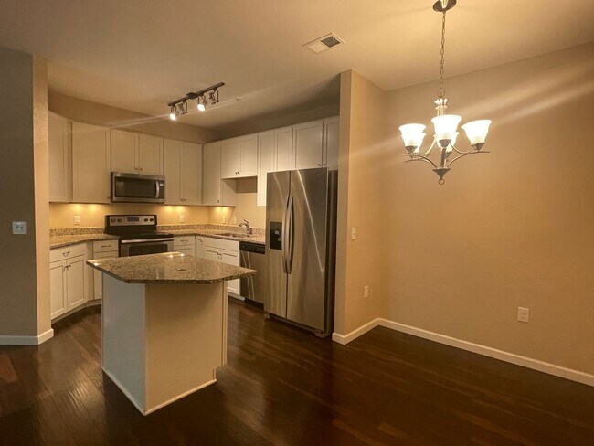 Foto del edificio - 804 Summer Hawk Dr