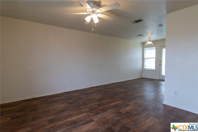 Building Photo - 5710 Greengate Dr