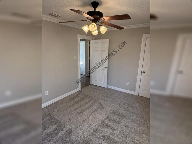 Foto del edificio - 200 Pebblebrook St