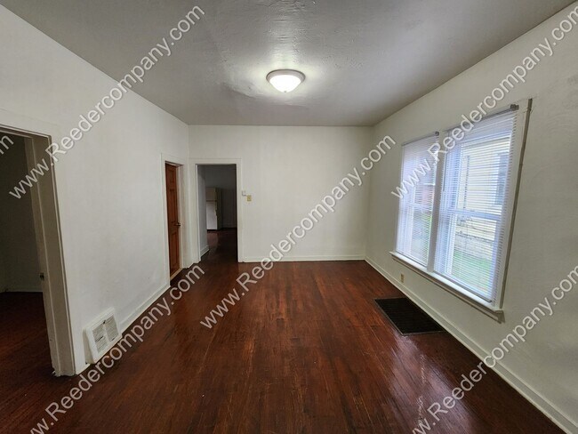 Foto del edificio - Spacious 3 bedroom house