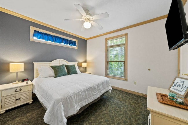 Building Photo - 418 Beachfront Dr