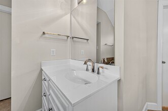 Building Photo - 11510 Main Ash Dr