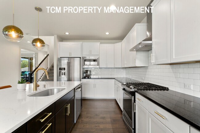 Foto del edificio - 23303-23312 12th Pl S