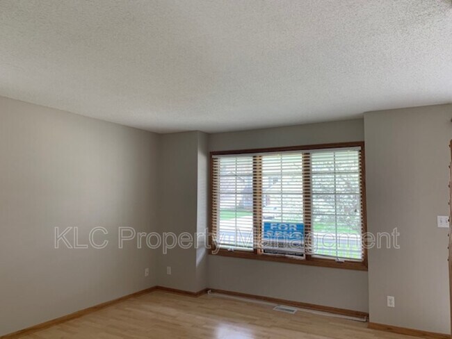 Foto del edificio - 15417 Ridgeview Dr