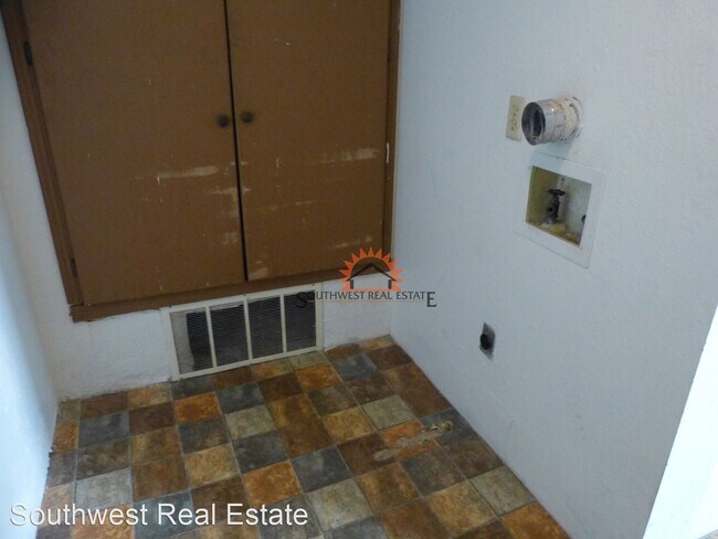 Foto del edificio - 2 br, 1 bath House - 600 Sheldon