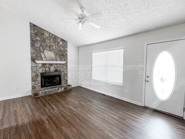 Foto del edificio - 5815 Quail Trail